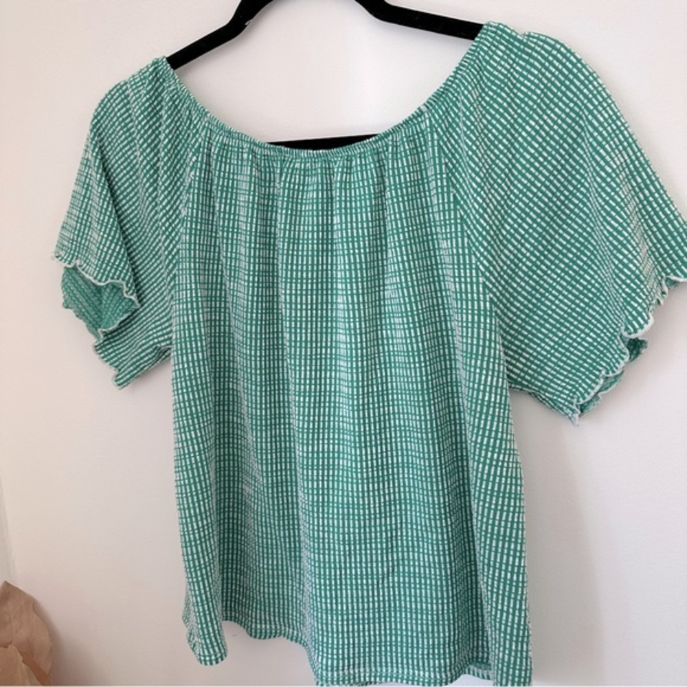 Womens green lettuce trim short sleeve cotton top size large line print